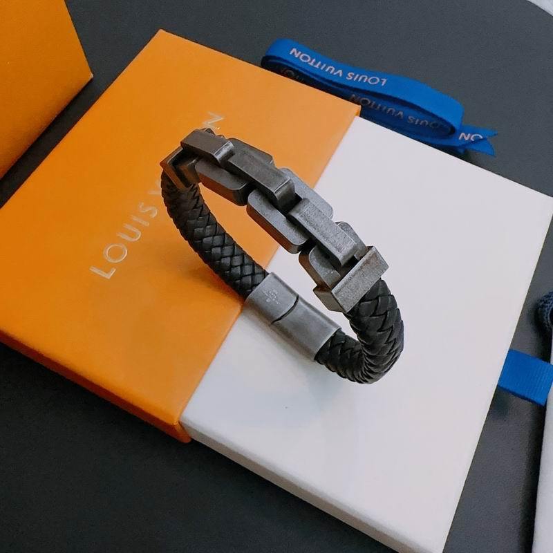 LV Bracelets 185